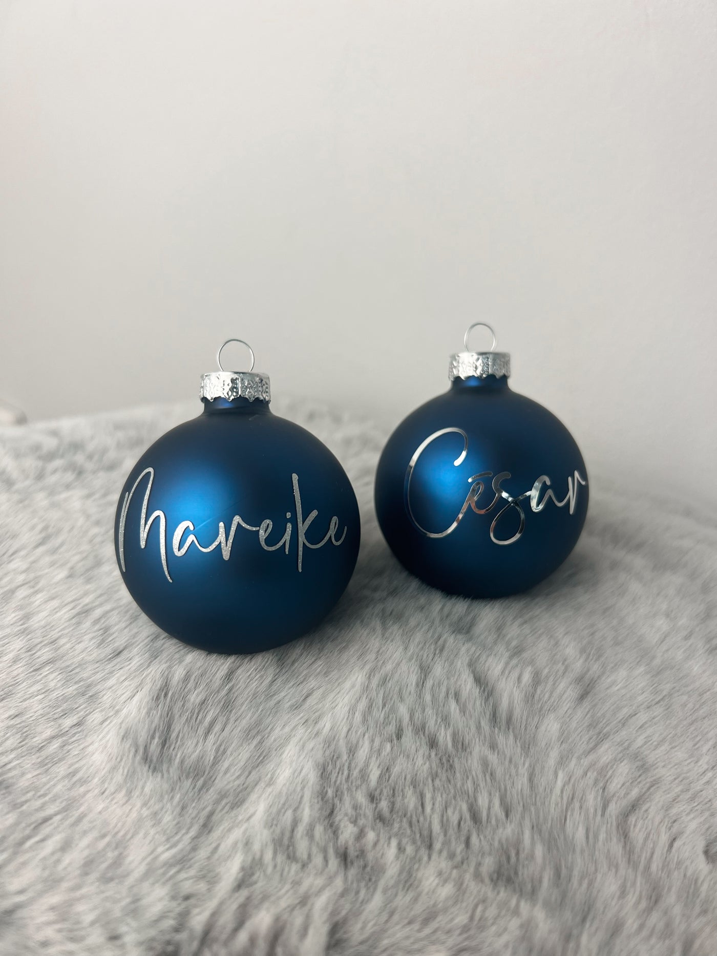 Weihnachtskugel "Name - Kalligraphie"⎟Christbaumkugel zum Verschenken⎟Baumschmuck [personalisierbar / individualisierbar]