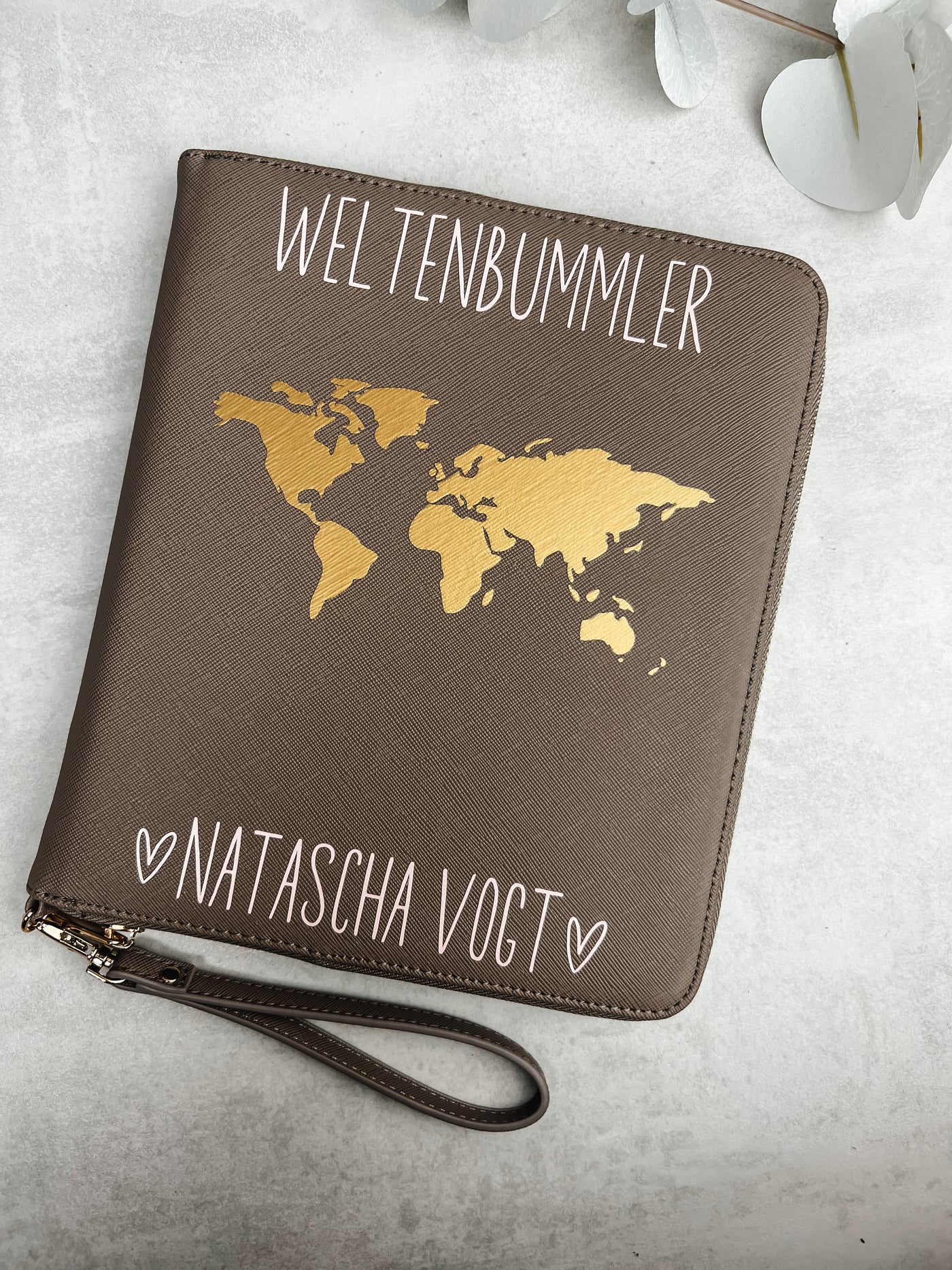 Reiseorganizer Design „Weltkarte“ | Dokumententasche für Reise- & Impfpässe | [individualisierbar / personalisierbar]