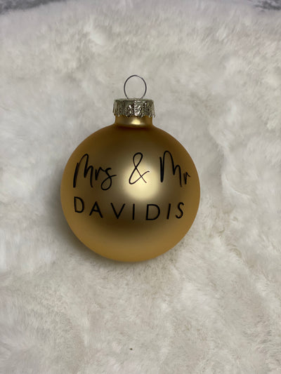 Weihnachtskugel "Mr(s) & Mr(s)"⎟Christbaumkugel zum Verschenken⎟Baumschmuck [personalisierbar / individualisierbar]