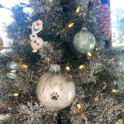 Weihnachtskugel "Haustier"⎟transparente Christbaumkugel mit Haustiernamen + Pfote⎟Baumschmuck zum Verschenken