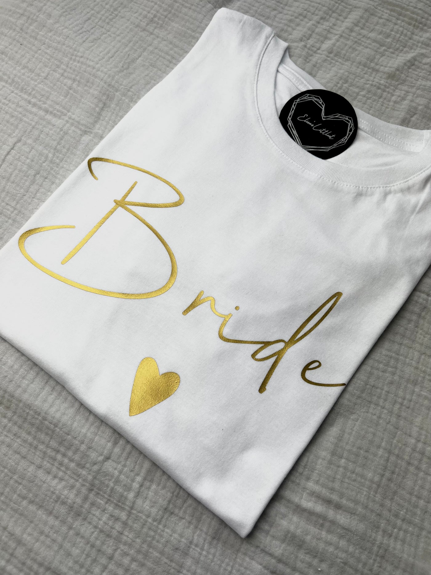 Junggesellenabschied T-Shirt leger Design „Bride & Babes“ | JGA Shirt für die Braut [individualisierbar]