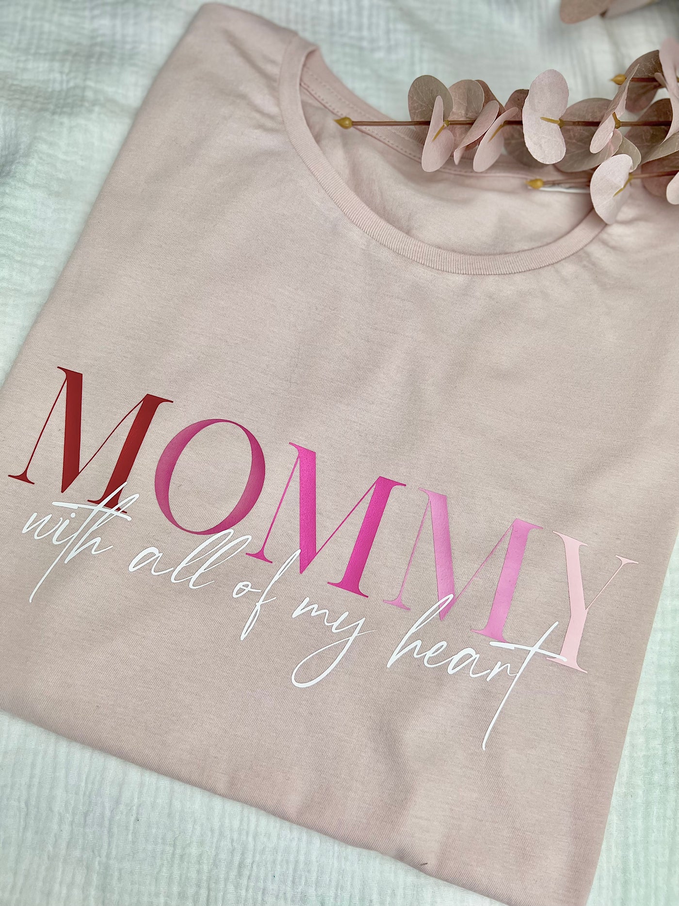 Damen Shirt Design „MOMMY“ | Mama T-Shirt mit Farbverlauf [individualisierbar]