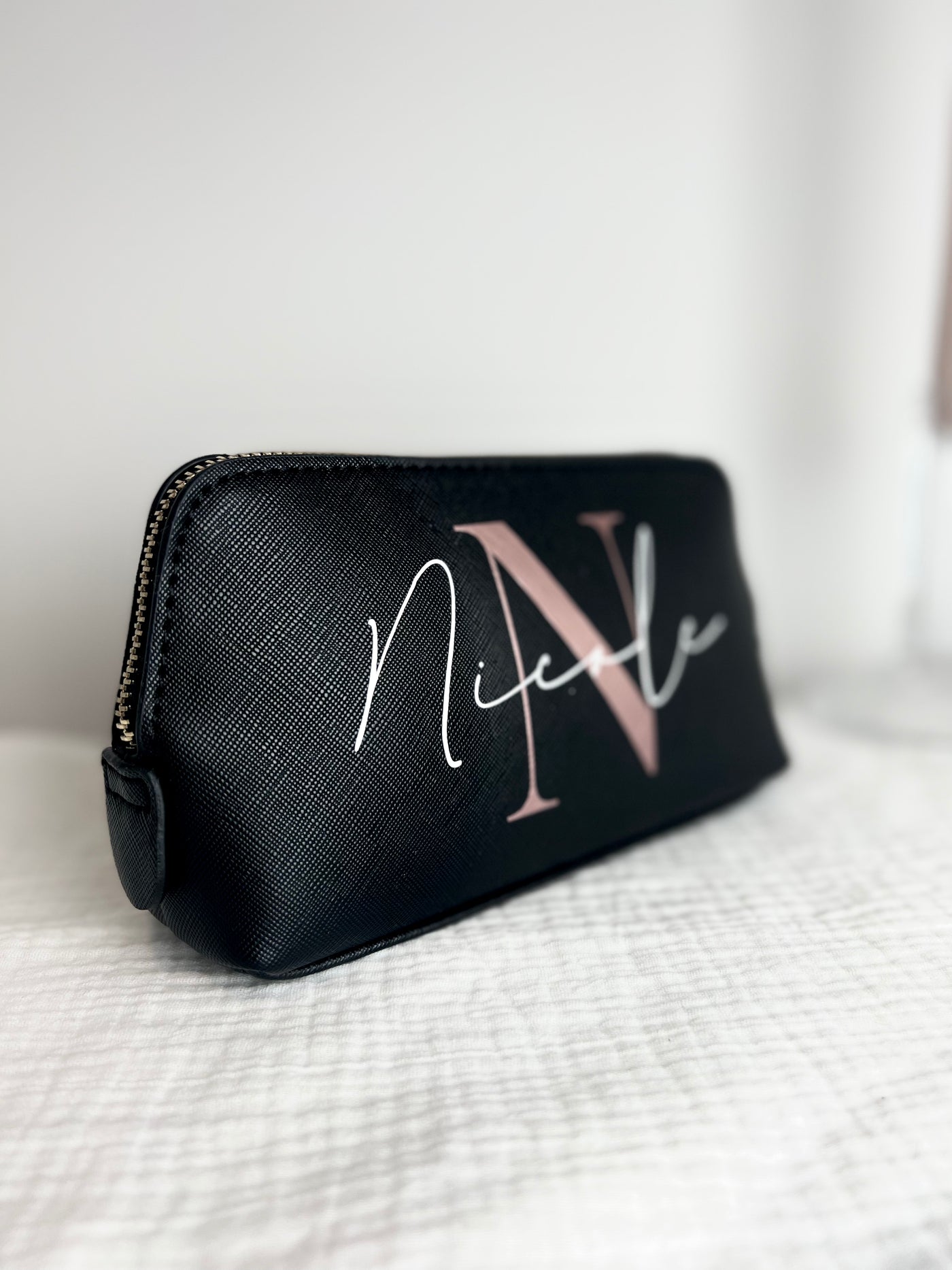 Kosmetiktasche in Leder-Optik Design "Initial + Wunschname" | Beauty Bag in verschiedenen Größen | [individualisierbar / personalisierbar]