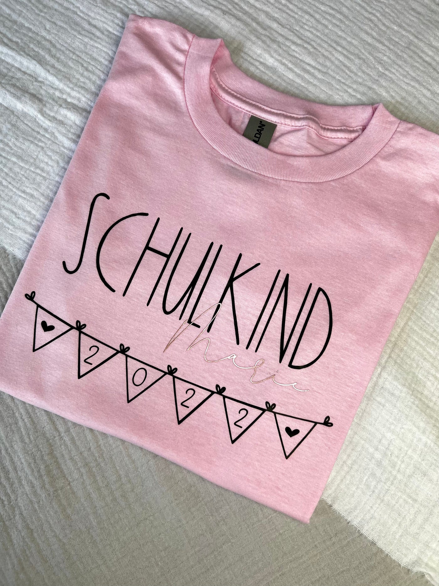 Kinder T-Shirt Design "Schulkind Girlande" | Kids Shirt zum Schulbeginn | Geschenk Schulanfang [individualisierbar / personalisierbar]