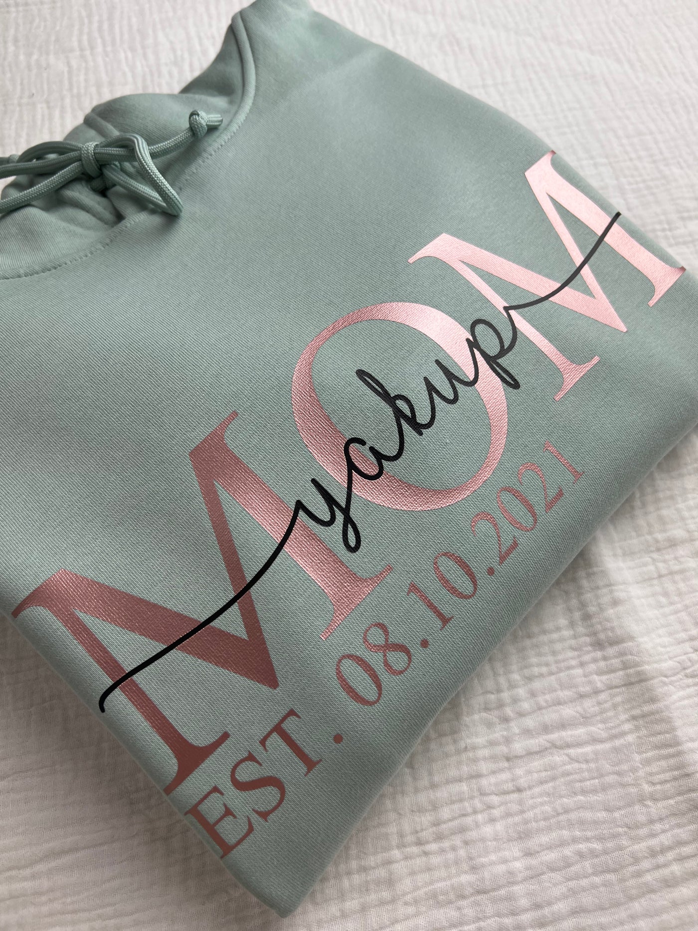 Damen Hoodie Design „MOM EST. / MAMA SEIT“ | MAMA Pulli mit Kindernamen & Geburtsjahren [personalisierbar | individualisierbar]