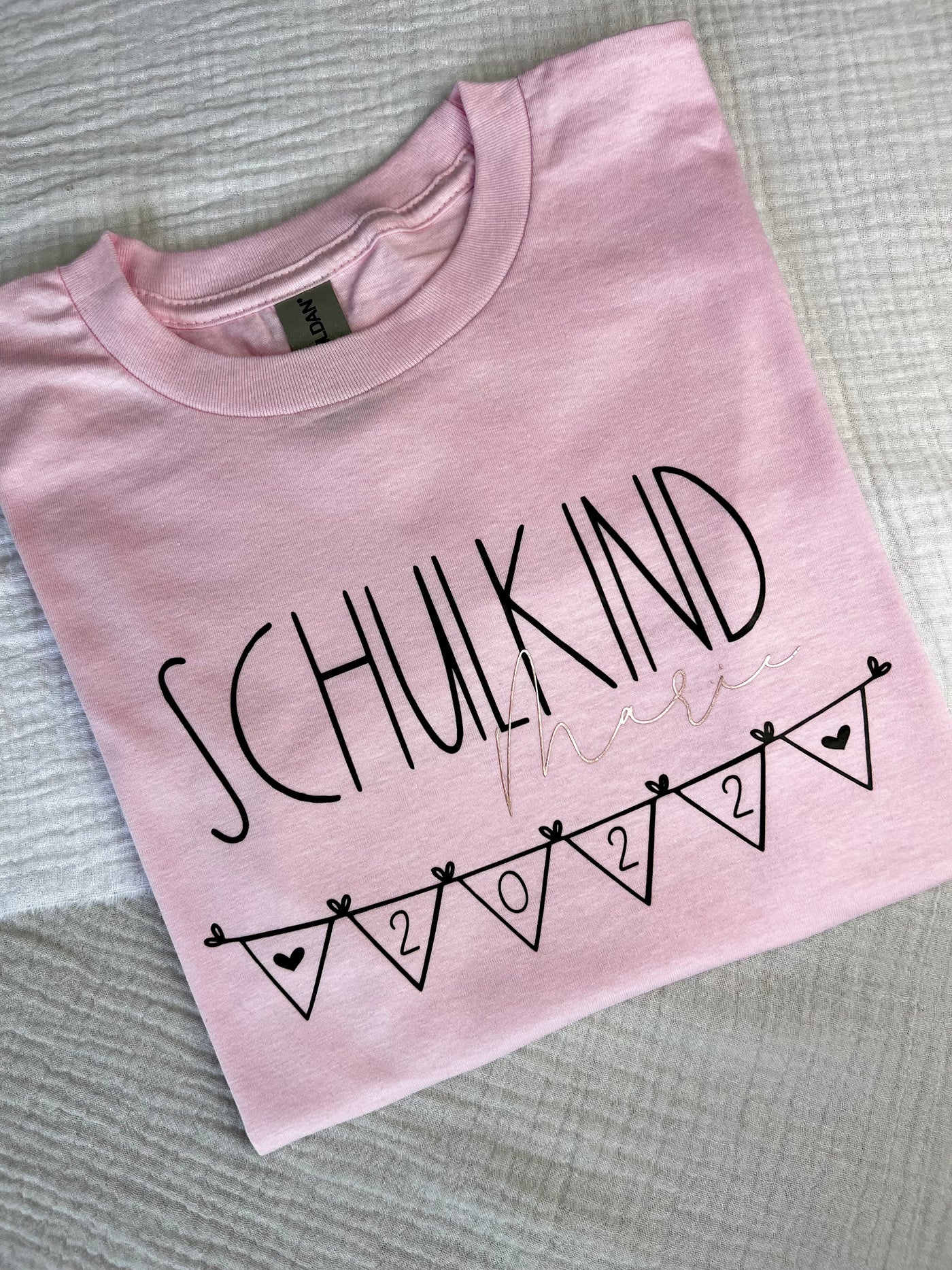 Kinder T-Shirt Design "Schulkind Girlande" | Kids Shirt zum Schulbeginn | Geschenk Schulanfang [individualisierbar / personalisierbar]