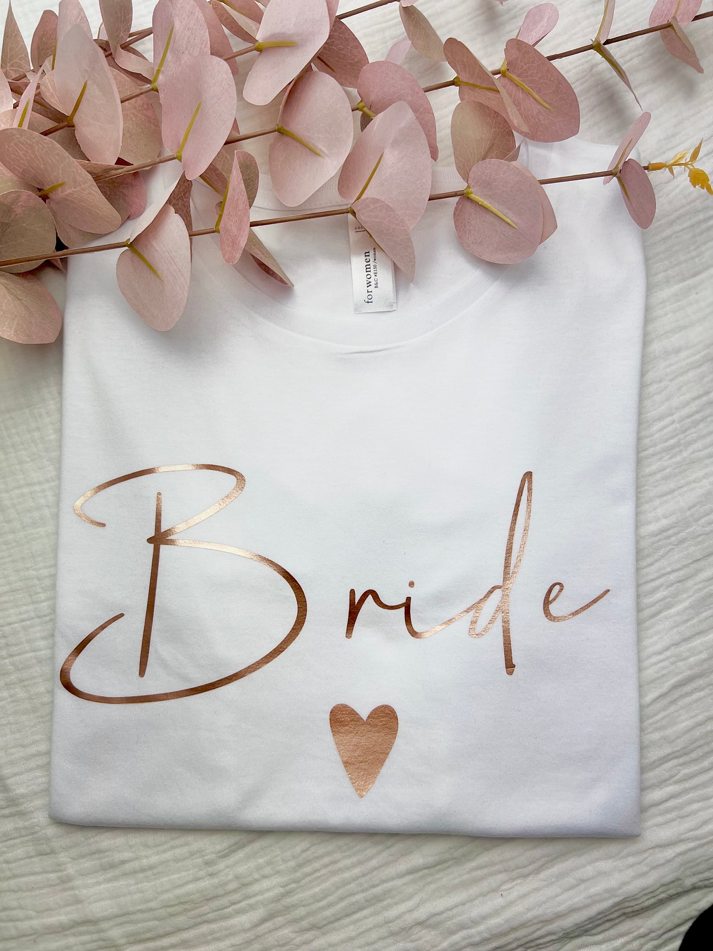 Junggesellenabschied T-Shirt leger Design „Bride & Babes“ | JGA Shirt für die Braut [individualisierbar]